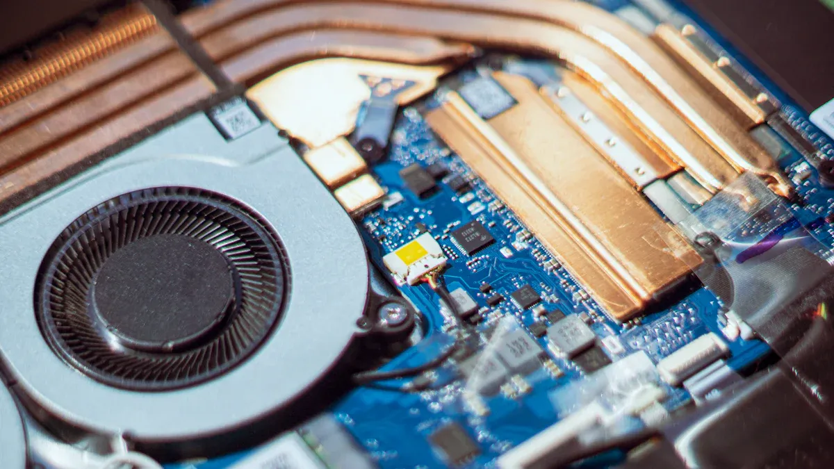Gia công chính xác cho mô-đun tản nhiệt Laptop: Nâng tầm sản xuất PC tại Việt Nam