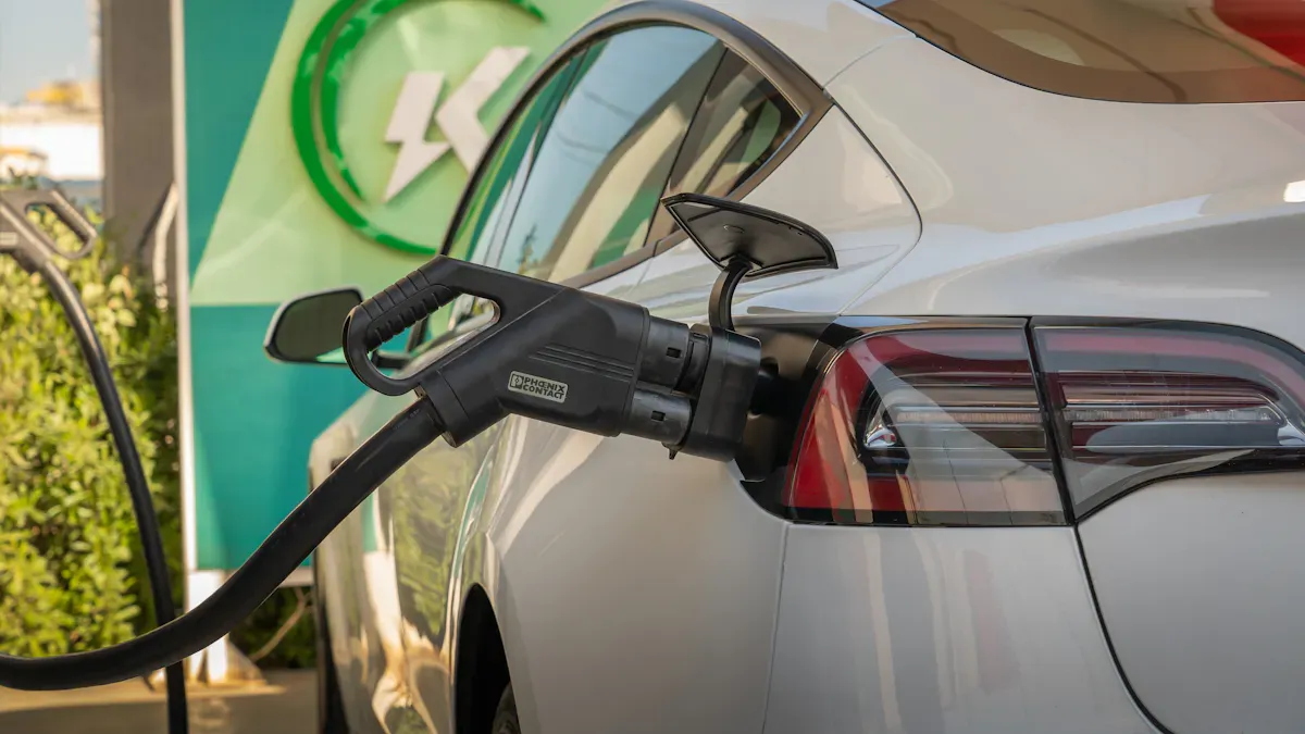 DIN-zertifizierte Titan-Kupfer-Legierung für die Herstellung von EV-Batterieterminals in Deutschland
