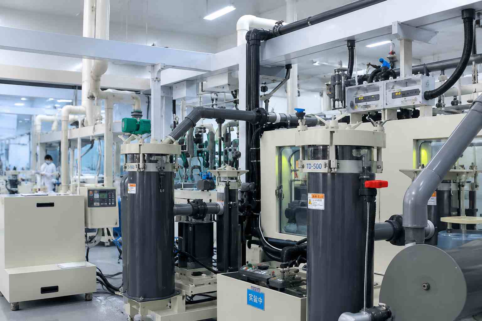การชุบนิกเกิลแบบไม่ใช้แม่พิมพ์สำหรับการผลิตชิป AI ในปี 2026