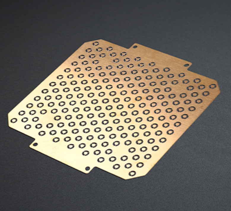 High‑Precision Electroplating for Electronic Components: 0.01mm Selective Plating with Low‑Cost Mass Production